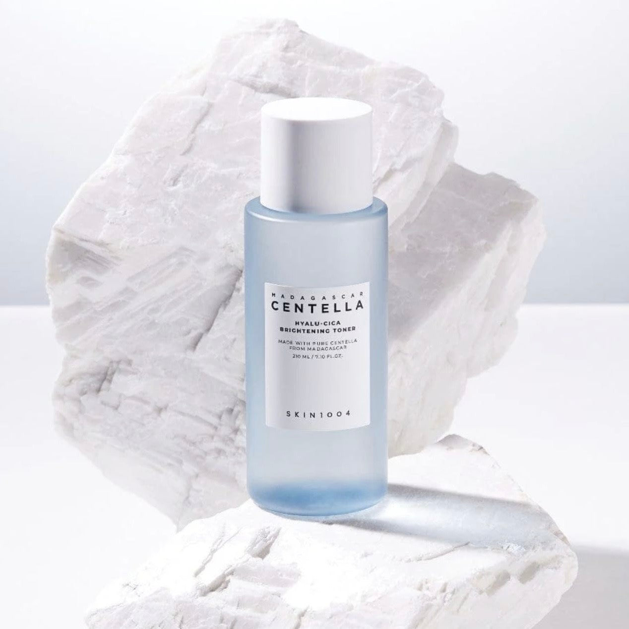 Tonique hydratant éclaircissant à l’acide hyaluronique - SKIN1004